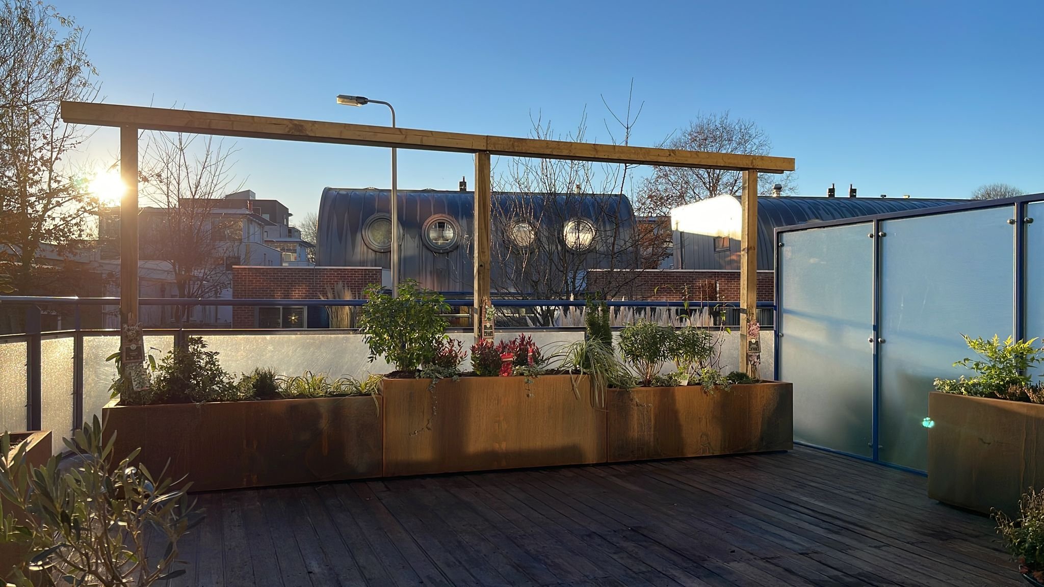 Cortenstalen bakken van Adezz Cortenstalen bakken van Adezz