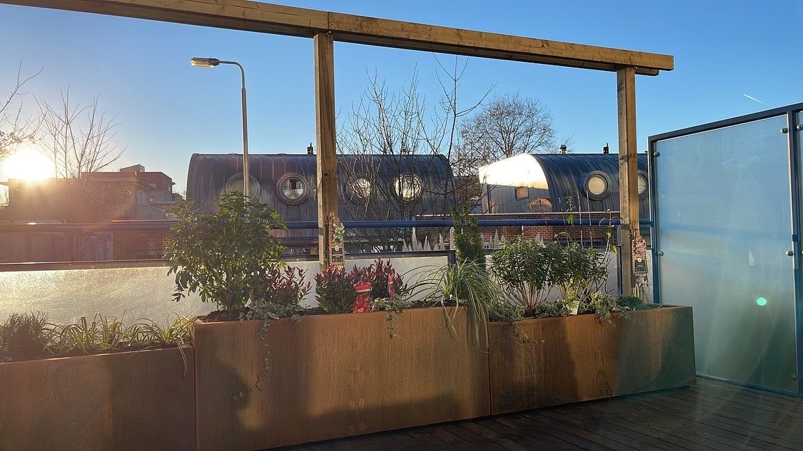 Cortenstalen bakken van Adezz Cortenstalen bakken van Adezz