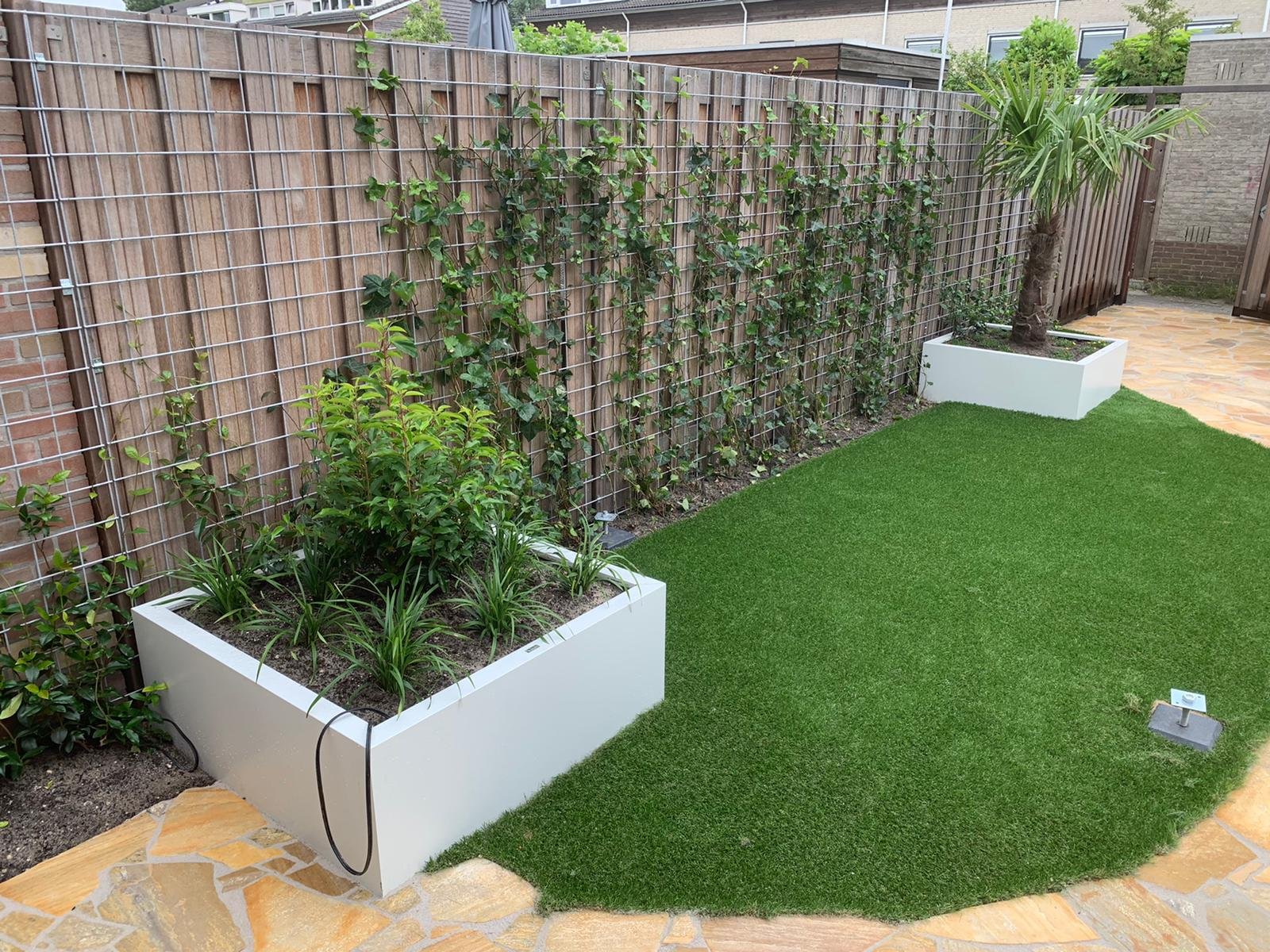 Flagstones verwerkt met Romfix bodemstabilisatie en voegmiddel Romfix pro Flagstones verwerkt met Romfix bodemstabilisatie en voegmiddel Romfix pro