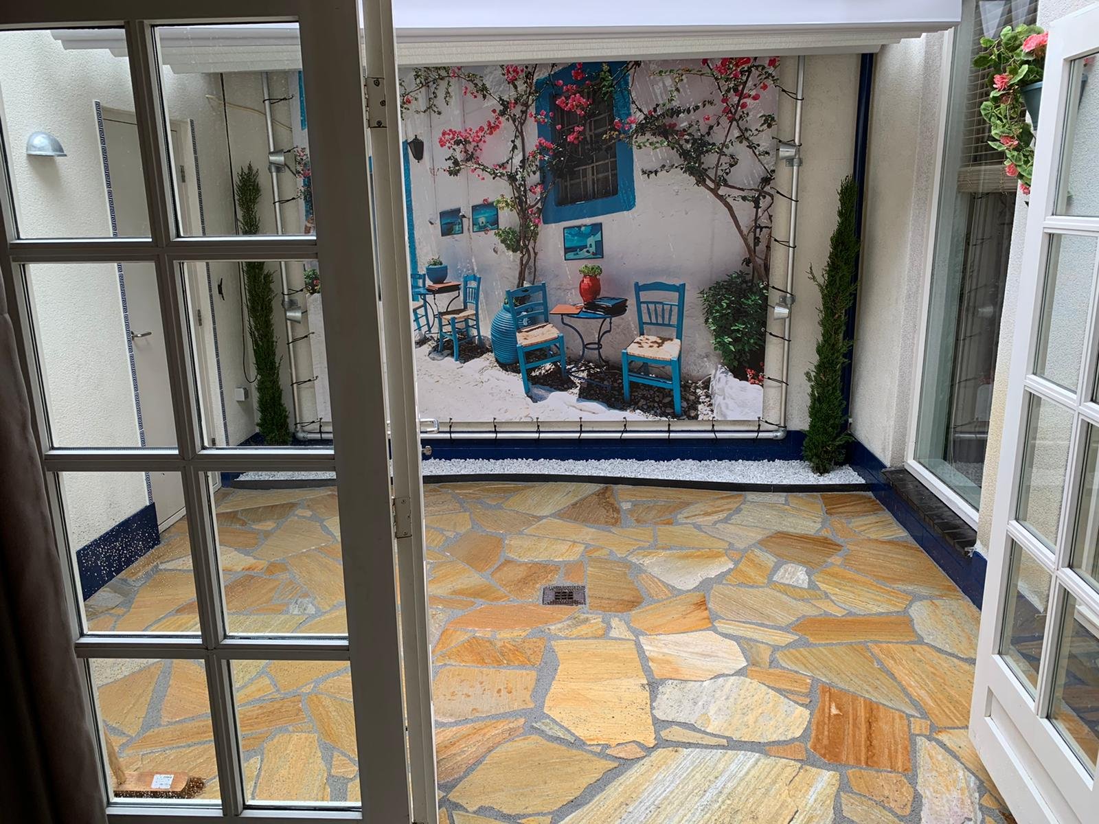 Patio Delft flagstones verwerkt op Romfix Patio Delft flagstones verwerkt op Romfix